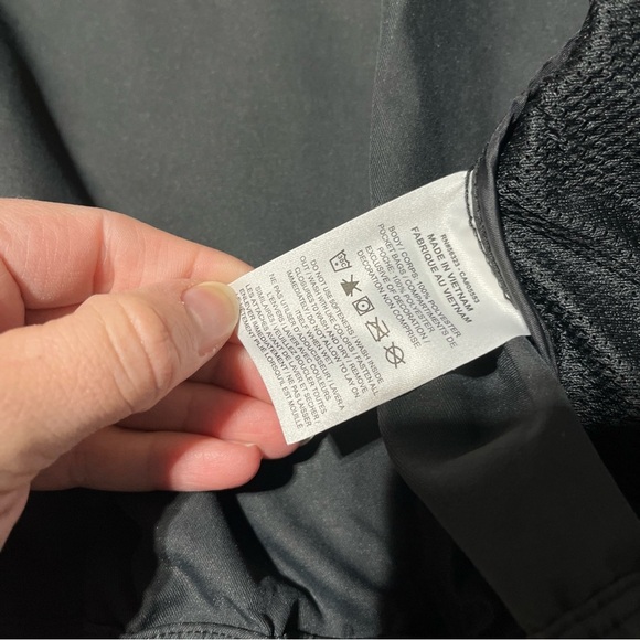 $60 Nike sportswear Girls Oversized Lightweight Black Jacket Size Medium FZ5557 - Picture 7 of 9